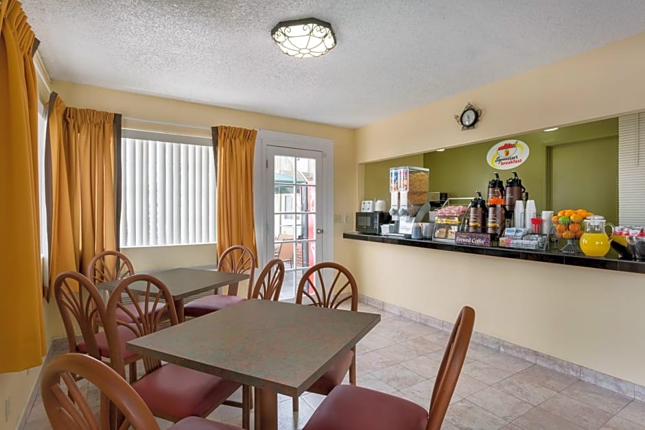 Super 8 by Wyndham Ridgecrest