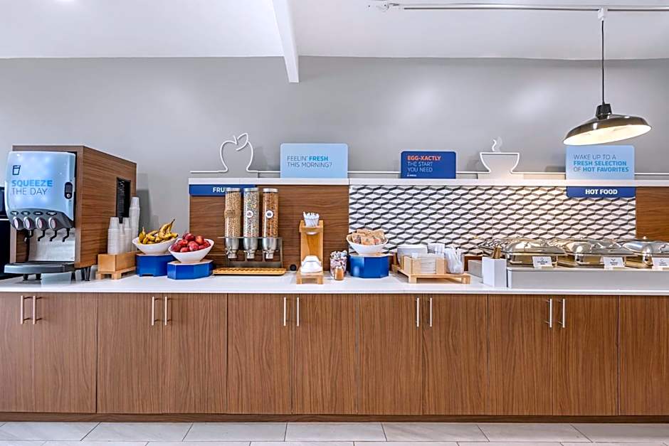 Holiday Inn Express White House By IHG