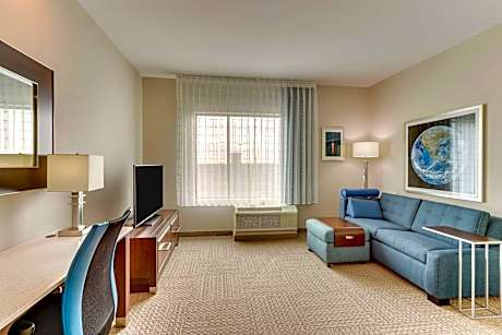 1 Bedroom Suite, 1 Queen, Sofa bed