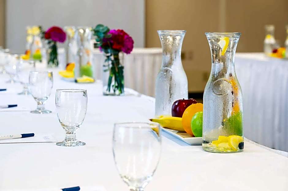Allure Hotel & Conference Centre