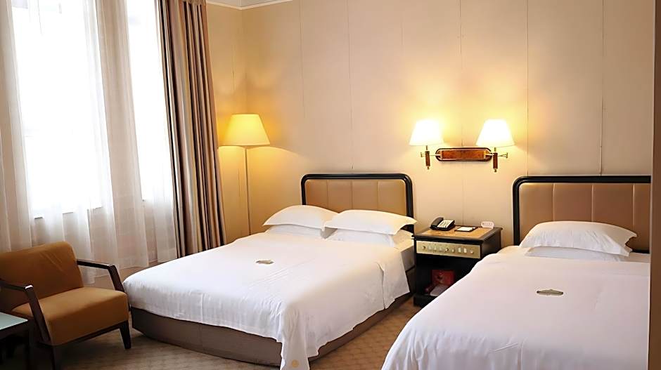 Guangzhou Aiqun Hotel