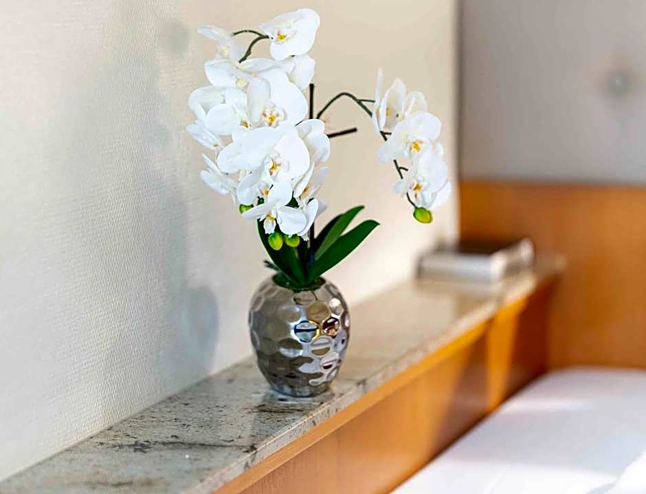 PLAZA Hotel Blankenburg Ditzingen, Sure Hotel Collection