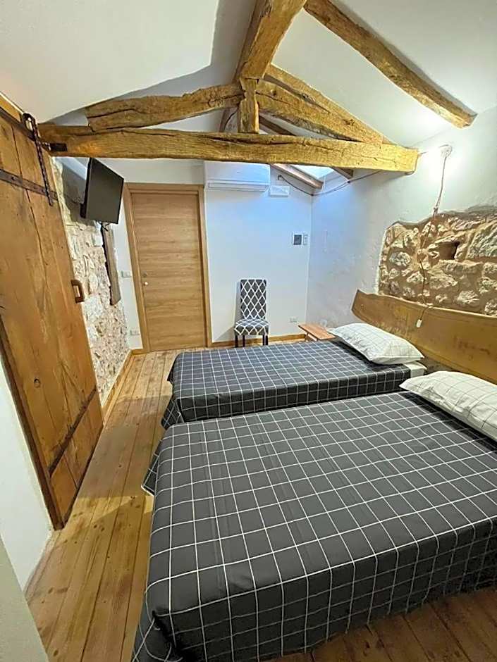 2 Beds — 7 fotoğraftan 1. fotoğraf