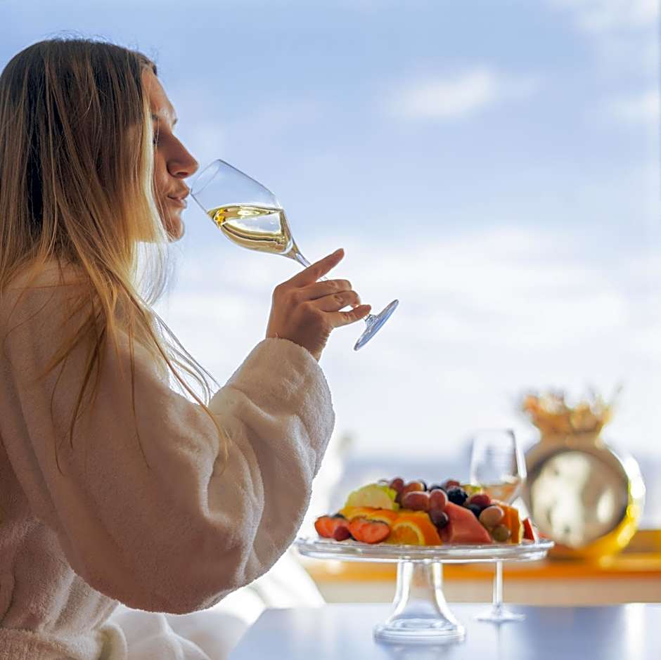 SKY SUITE HOTEL