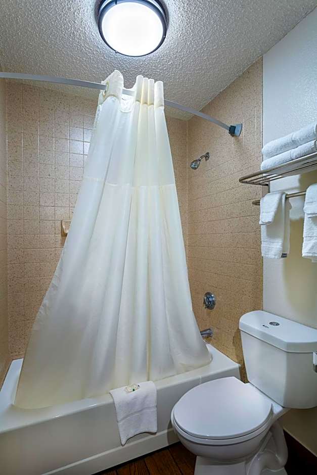 Quality Inn At Arlington Highlands