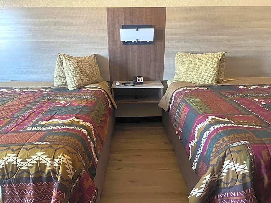 Booneslick Lodge - Neosho