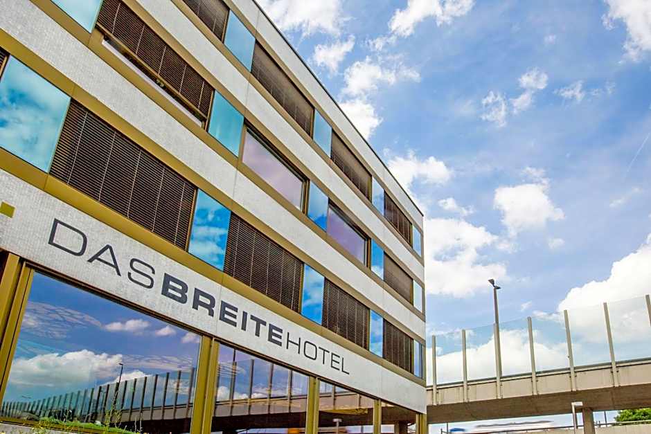 dasbreitehotel am Rhein