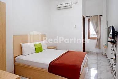 Guest House Pinarak 2 Syariah near GOR Satria Purwokerto Mitra RedDoorz