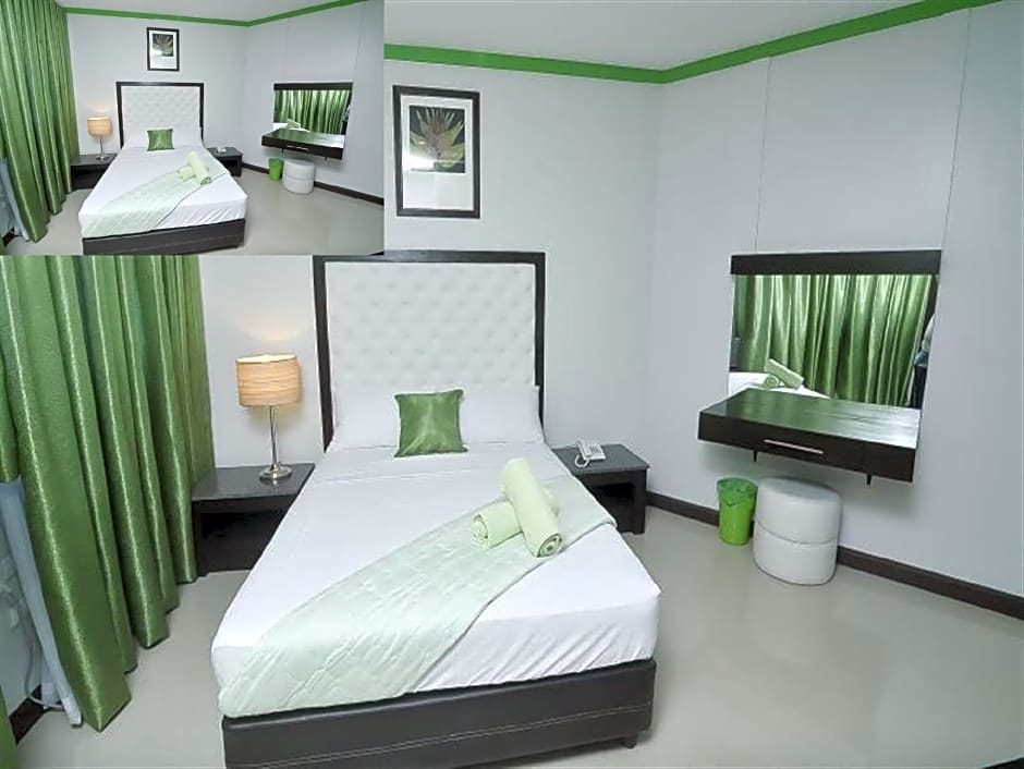 Green Banana Business Hotel