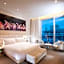 HALL Arts Hotel Dallas, Curio Collection by Hilton