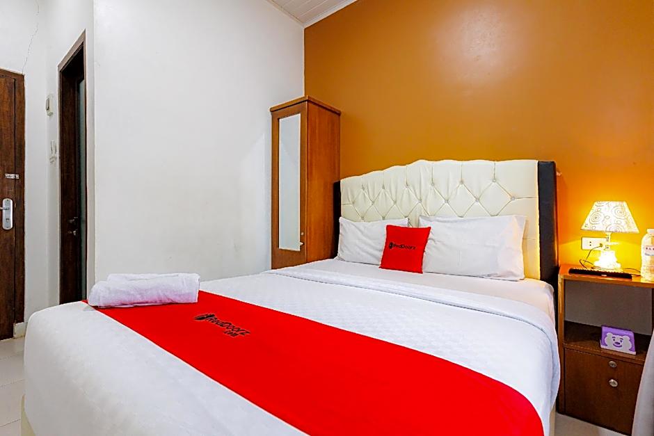 RedDoorz Syariah near Transmart Lampung