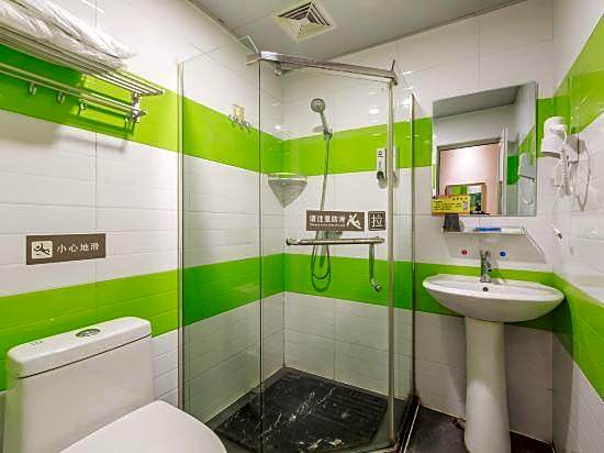 7 Days Inn Chongqing Changshou Yangshida Century Plaza