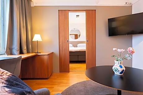 Junior King Suite