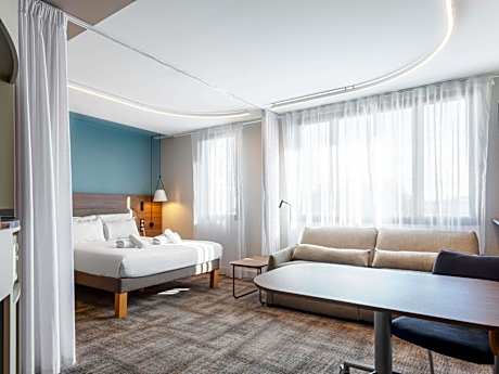 Executive Suite with Double Bed and Sofa Bed