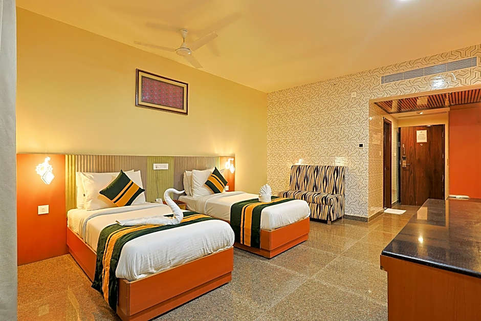Hotel Silk City