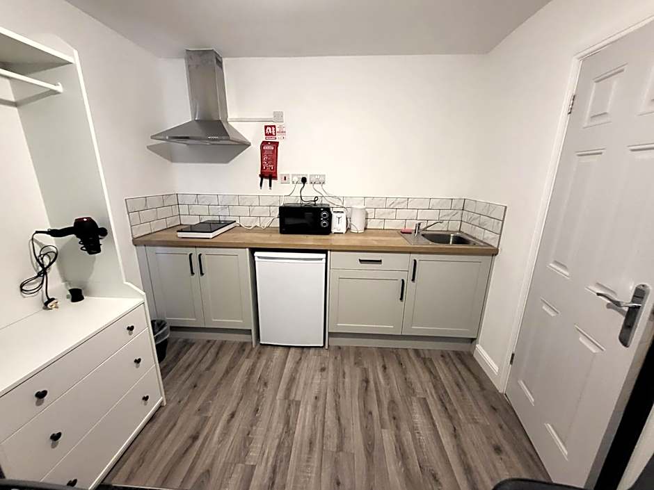 Premier Studios Nottingham - Tring Vale