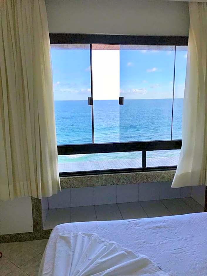 Flat Vista Mar Frente ou Lateral na Barra em Salvador