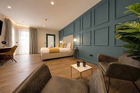 Deluxe Suite with Private terrace 3rd Floor 15