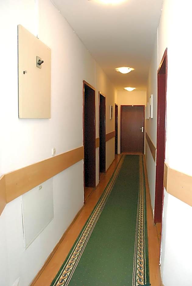 Hotel 7