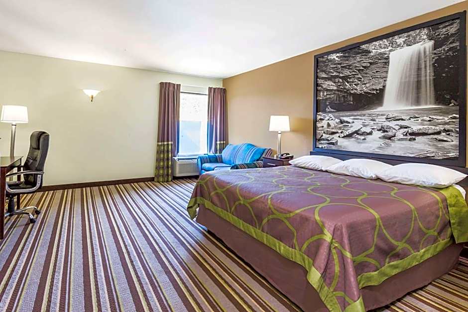 Super 8 by Wyndham Midlothian/Richmond Area