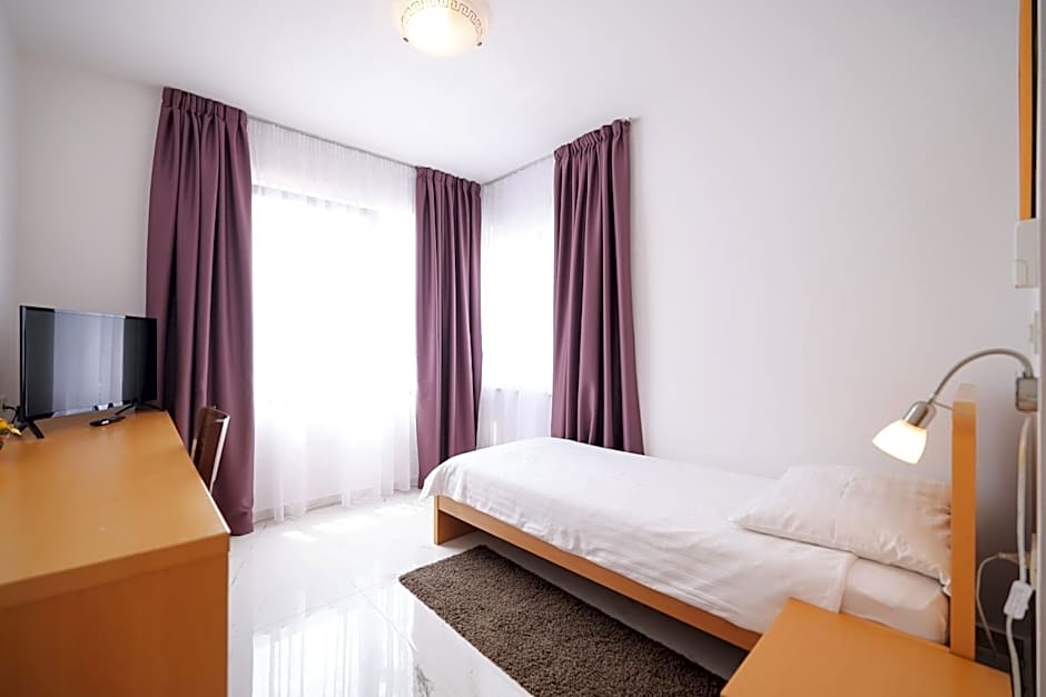 Depadansa Hotel Lucija***