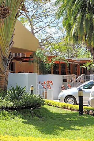 Casa Mia Lodge & Restaurant