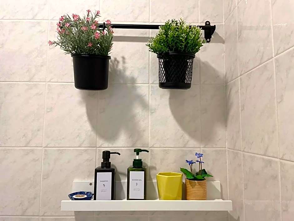 5 mins walk Bangla,beach,3BR