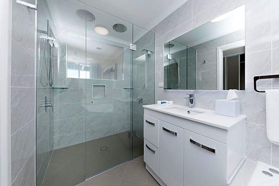 Beaches International