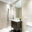 Global Luxury Suites at The Arches