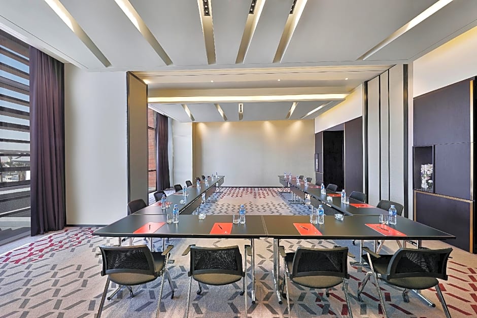 AlRayyan Hotel Doha - Curio a collection by Hilton