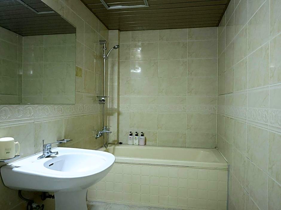 Goodstay Andong Park Hotel