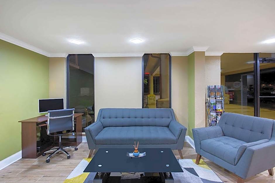 Super 8 by Wyndham Malvern