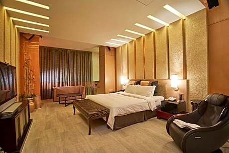 Deluxe Double Room with Bath