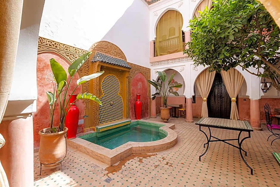 Riad Davina
