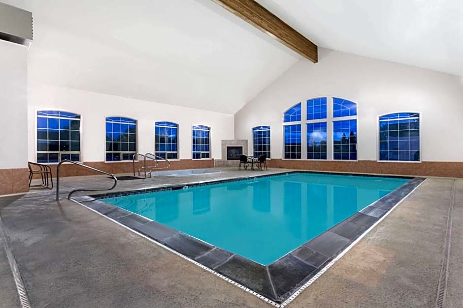 Super 8 by Wyndham Rexburg