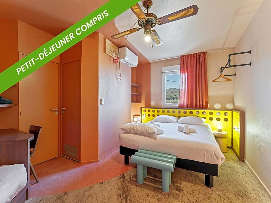 ibis Styles Pont du Gard Route d'Avignon
