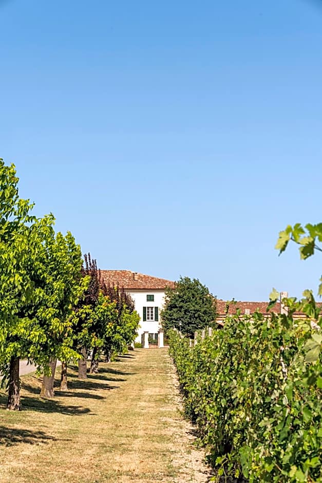Spinerola Hotel in Cascina & Restaurant Uvaspina