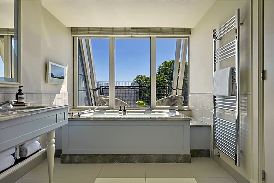 Waldorf Astoria By Hilton Amsterdam