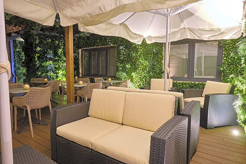 Duplo Charme Boutique Hotel