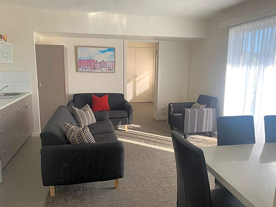 Adina Place Motel Apartments