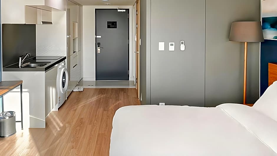 Chungchoho Best Hotel