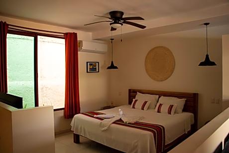 King Suite with Pool View