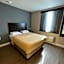 Royal Hotel Bronx