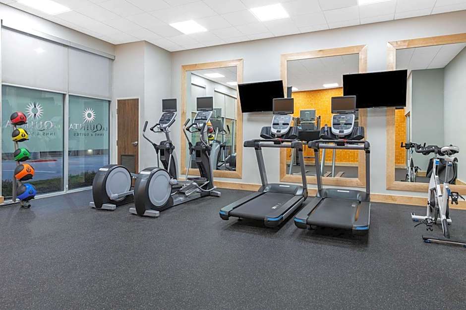 La Quinta Inn & Suites by Wyndham Lewisville
