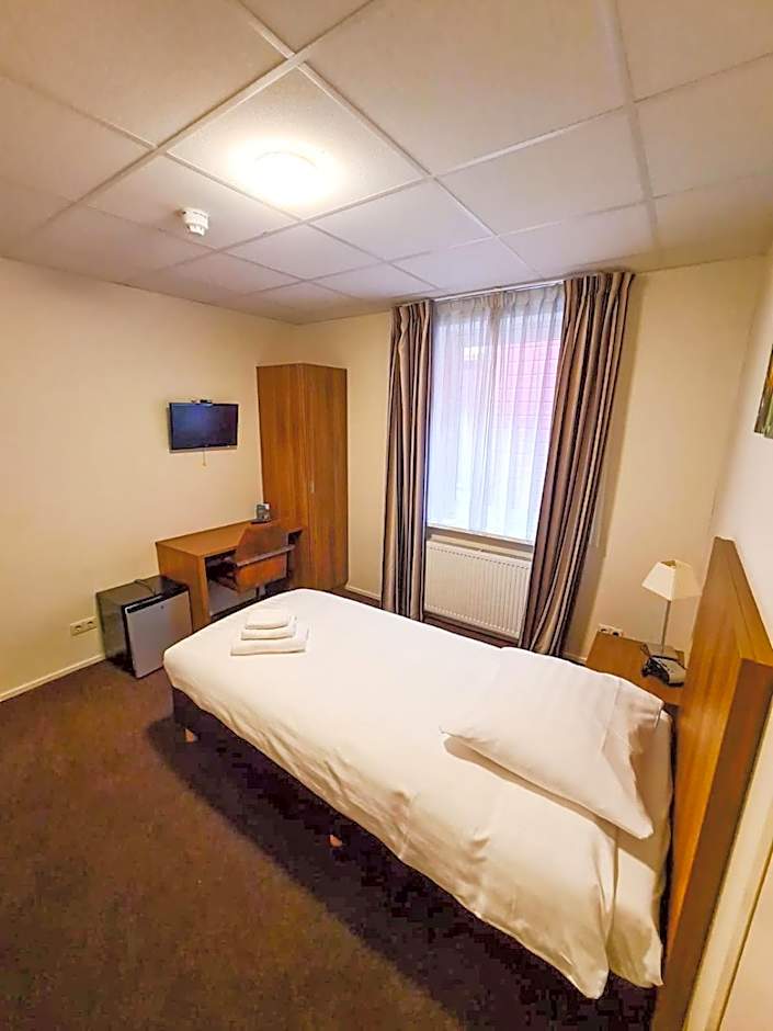 Zdjęcie 1 z 4 — Single Room