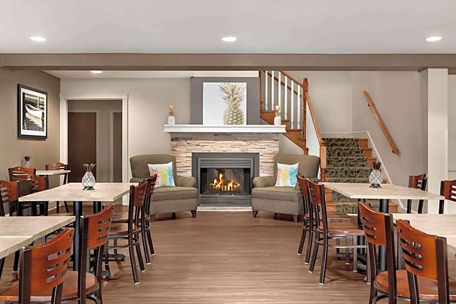 Travelodge Suites by Wyndham Moncton