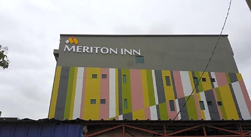Meriton Inn Hotel