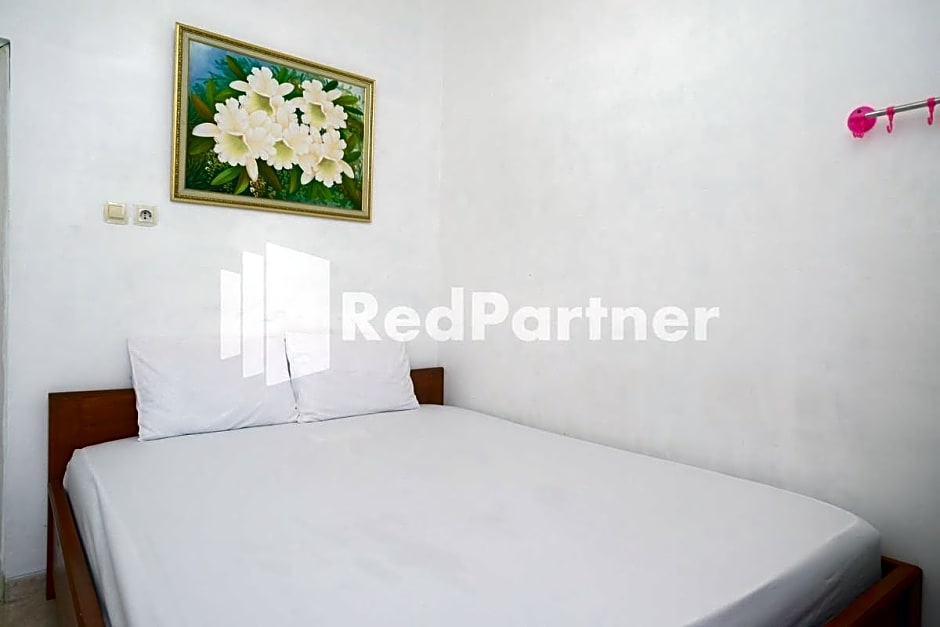 Wisma Giri Mulyo B near Grojogan Sewu Mitra RedDoorz