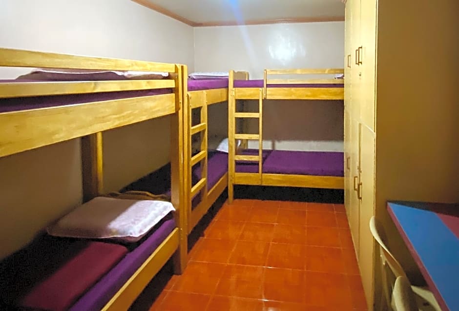RedDoorz Hostel @ MRC Residences Baguio