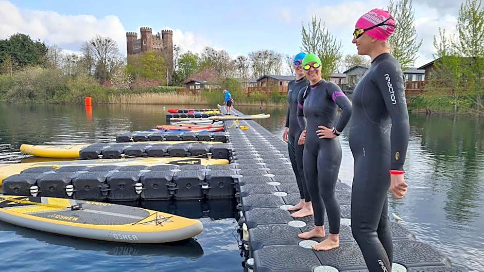 The Luxury break Sleeps 6 at 44 Kingfisher Court South facing